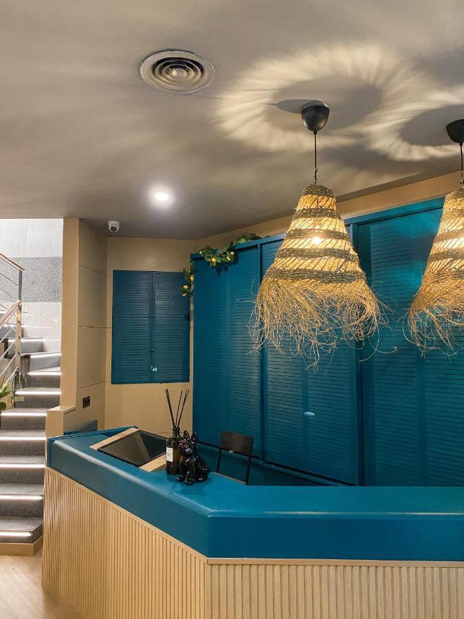 The Pod Suite Hostel Blasco Valencia Exteriör bild