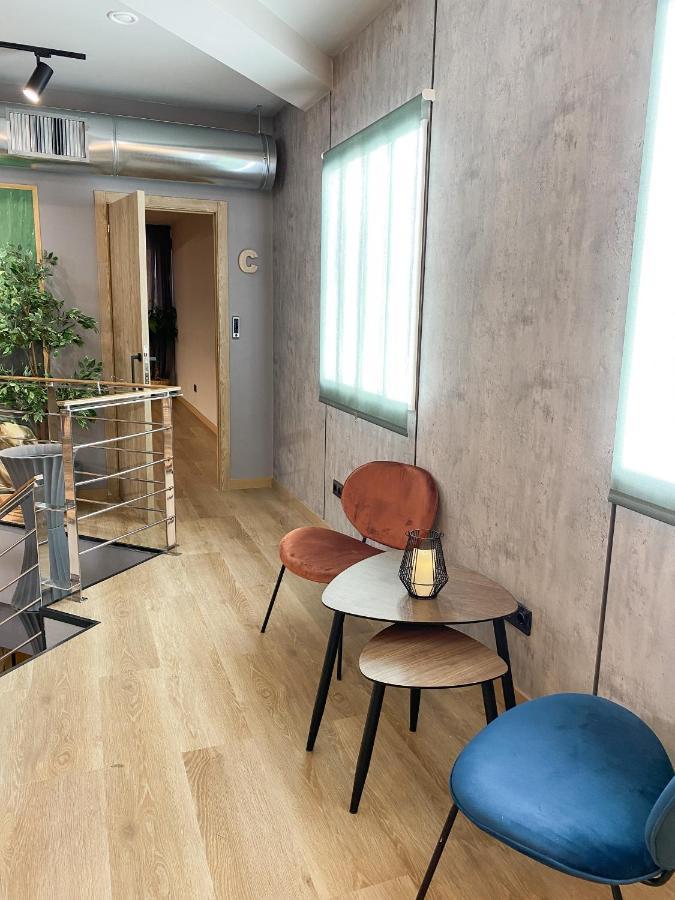 The Pod Suite Hostel Blasco Valencia Exteriör bild
