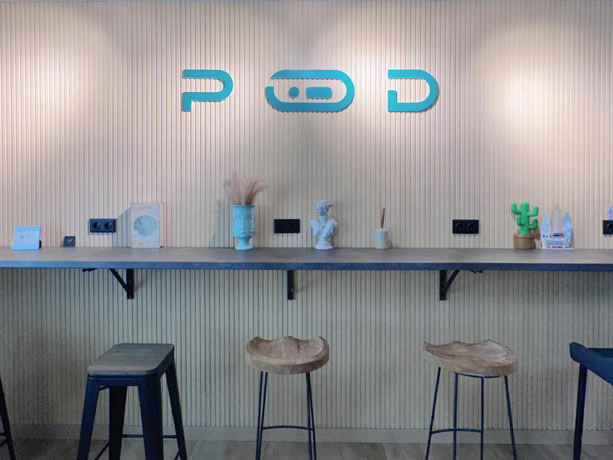 The Pod Suite Hostel Blasco Valencia Exteriör bild
