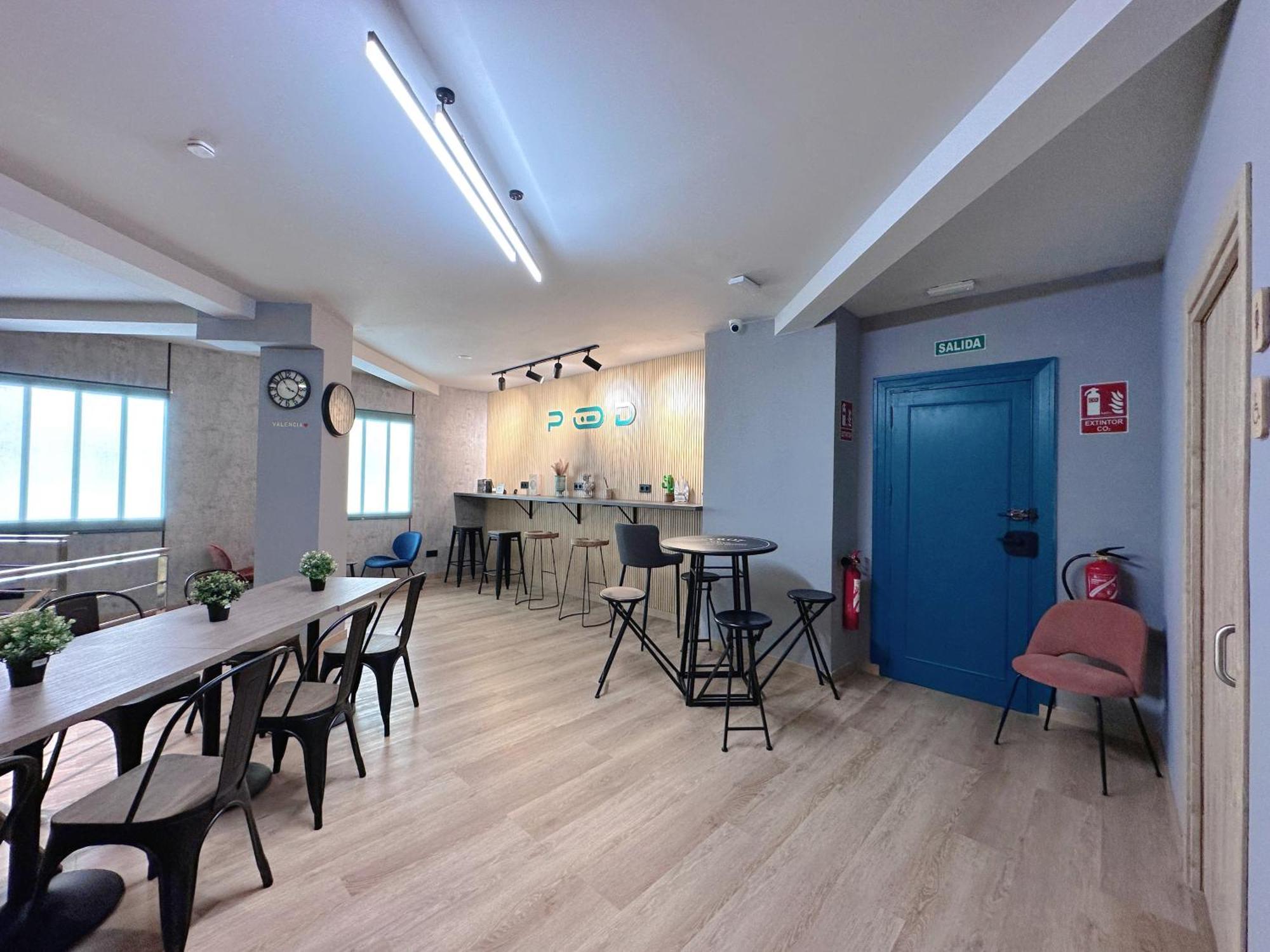 The Pod Suite Hostel Blasco Valencia Exteriör bild